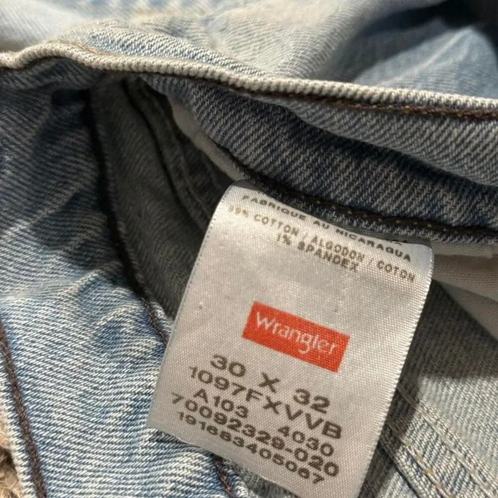 2000s light wash wrangler jeans